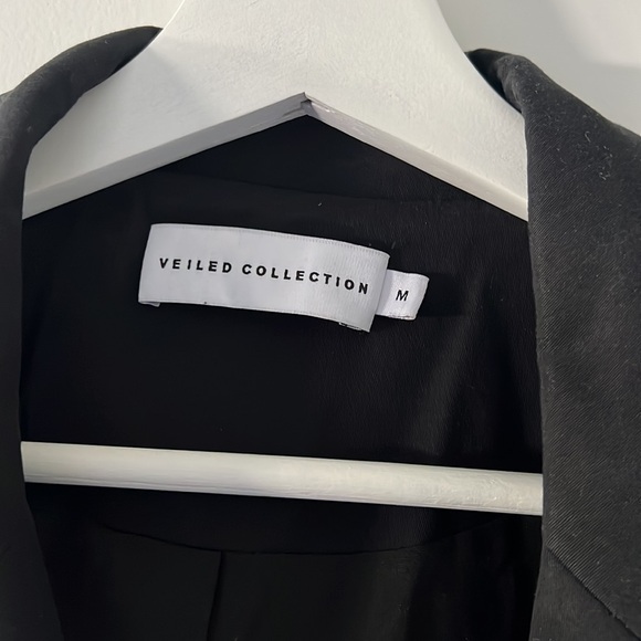 Veiled collection: blazer with long front or cross body belt. US M - Picture 3 of 5